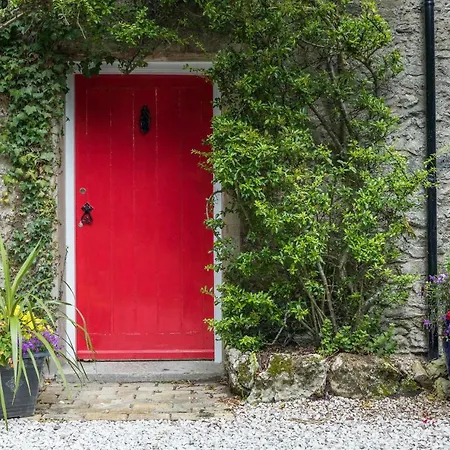 Woodhaven - Luxury 4 Bedroom Rural Retreat With Hot Tub Near To District * Grange-over-Sands