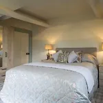 Woodhaven - Luxury 4 Bedroom Rural Retreat With Hot Tub Near To District