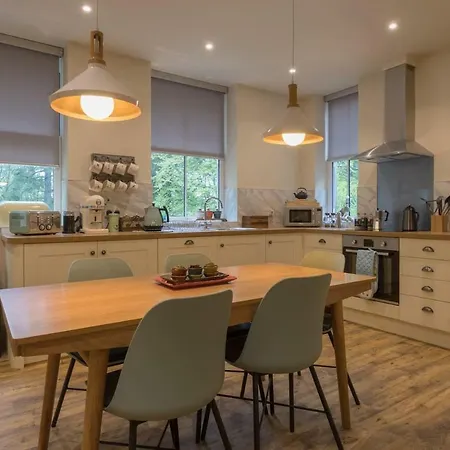 Ferienhaus Woodhaven - Luxury 4 Bedroom Rural Retreat With Hot Tub Near To District *