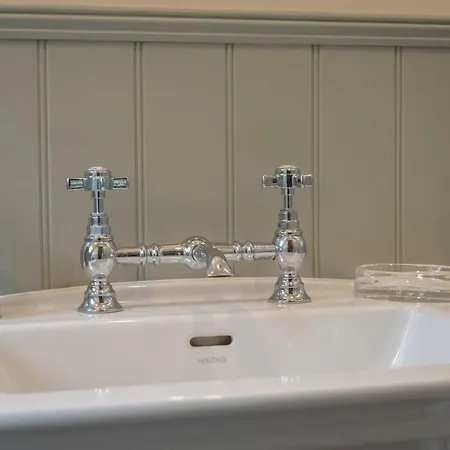 Ferienhaus Woodhaven - Luxury 4 Bedroom Rural Retreat With Hot Tub Near To District